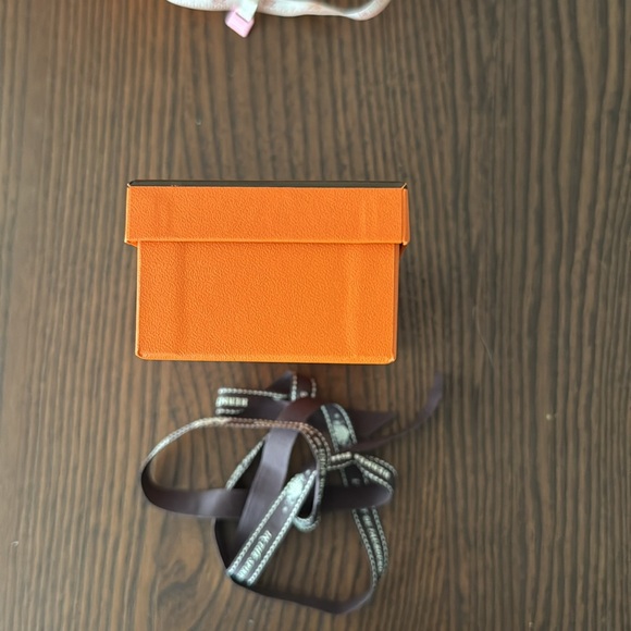 Authentic Hermes gift box - Picture 3 of 3